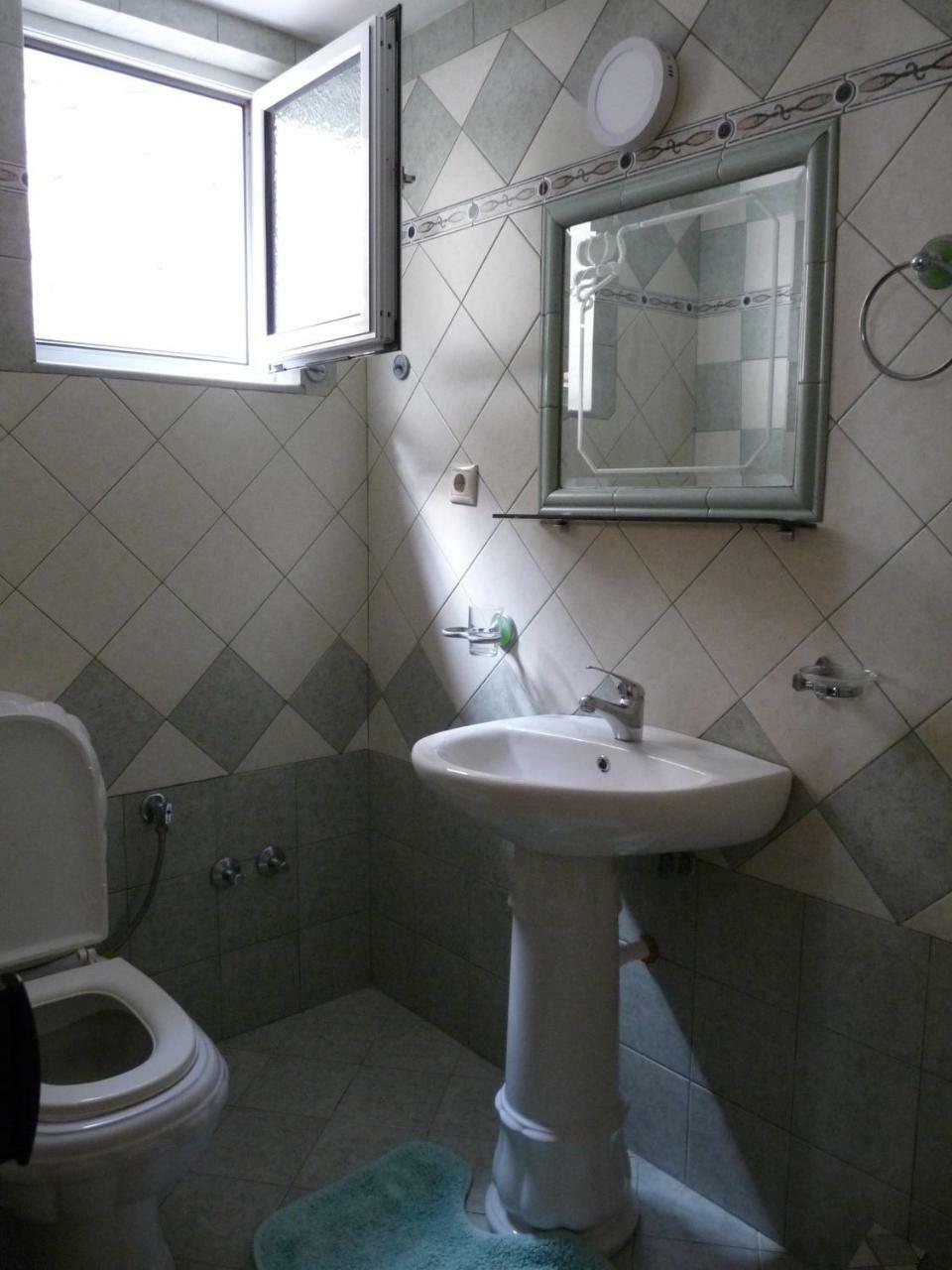 Apartment Dejvi ซารานเดอ ภายนอก รูปภาพ