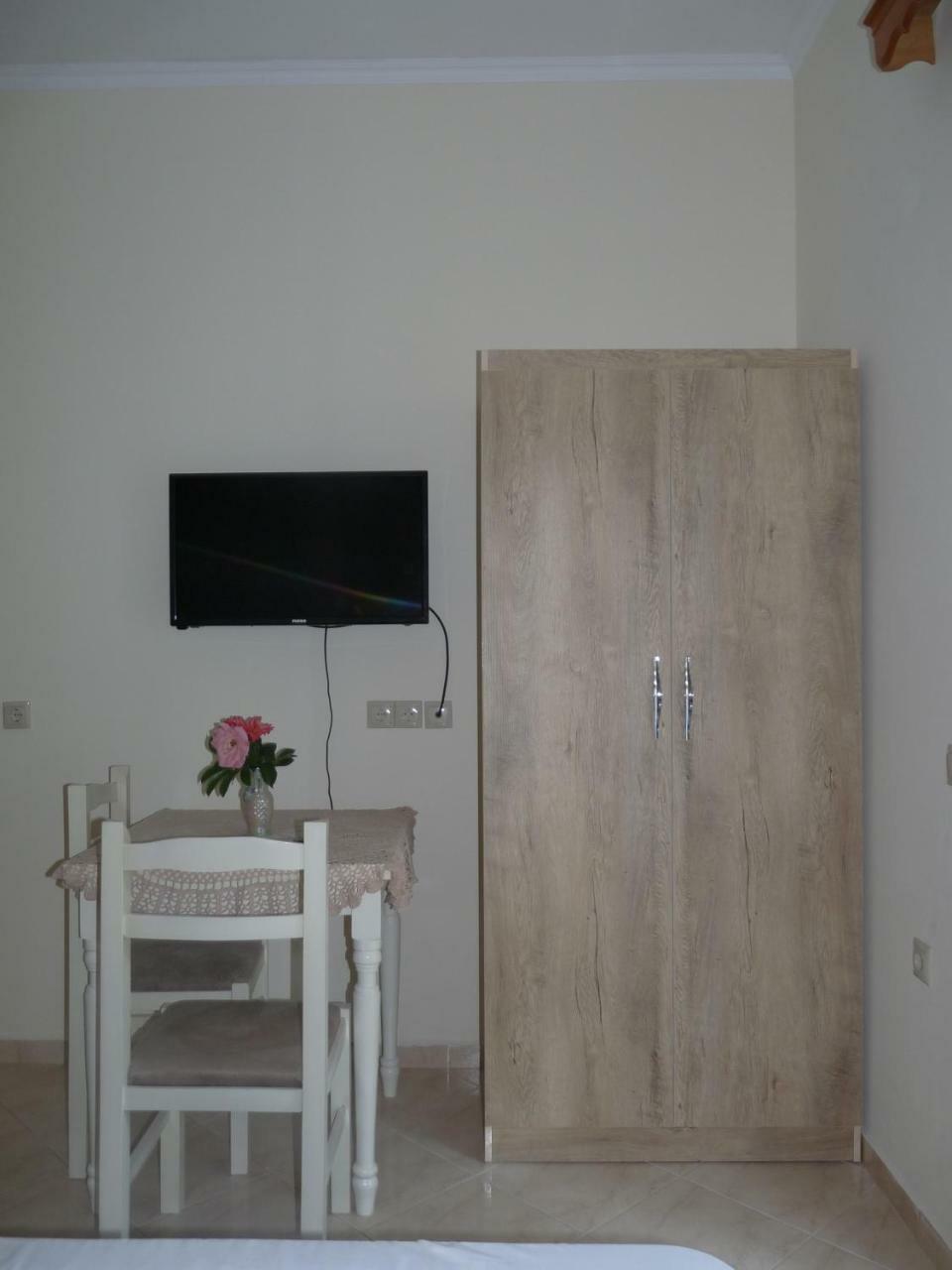 Apartment Dejvi ซารานเดอ ภายนอก รูปภาพ