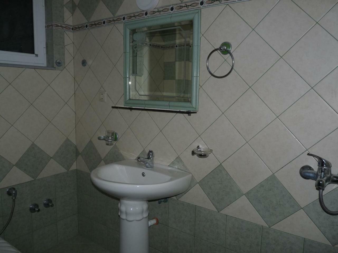 Apartment Dejvi ซารานเดอ ภายนอก รูปภาพ