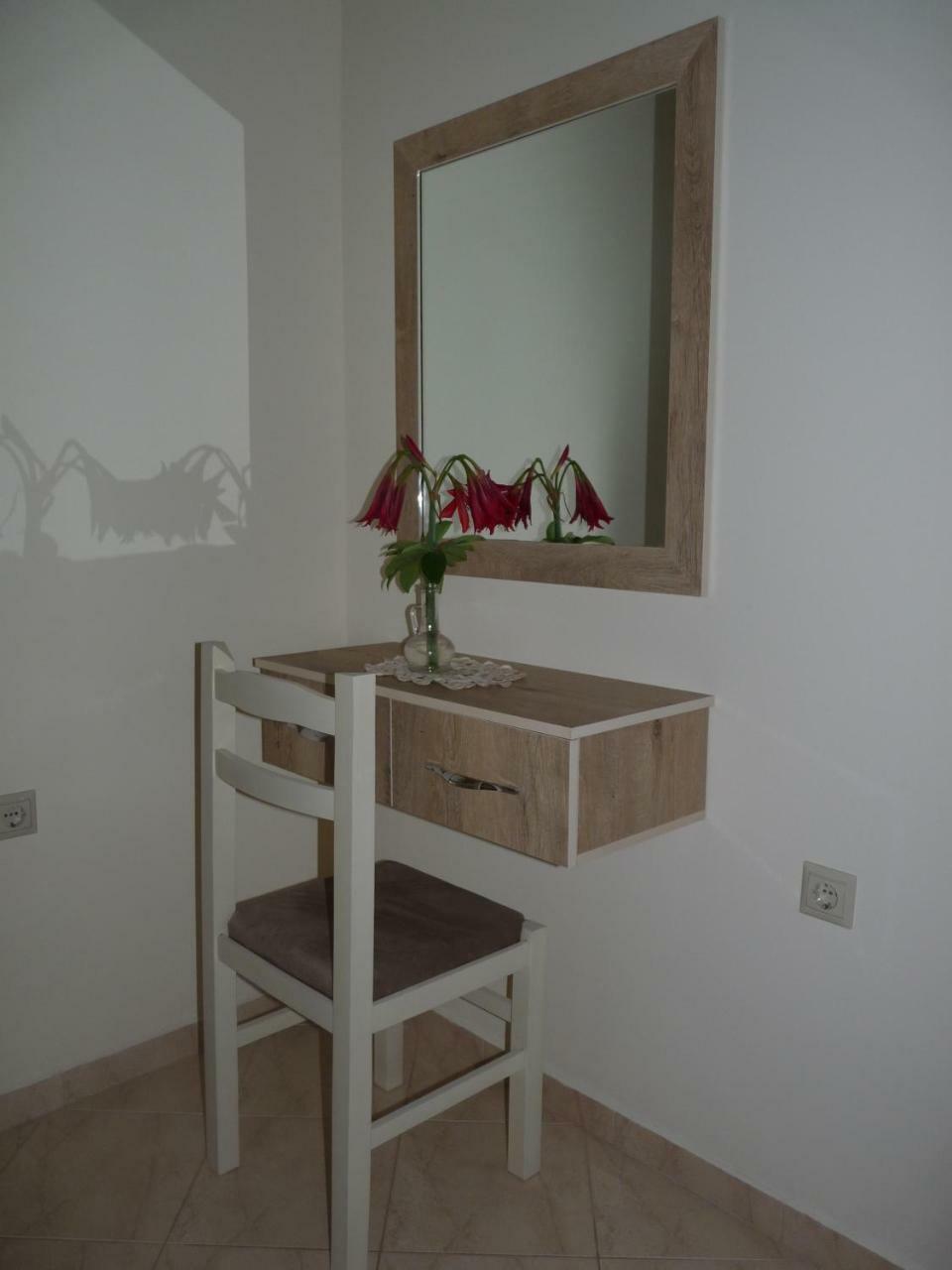 Apartment Dejvi ซารานเดอ ภายนอก รูปภาพ